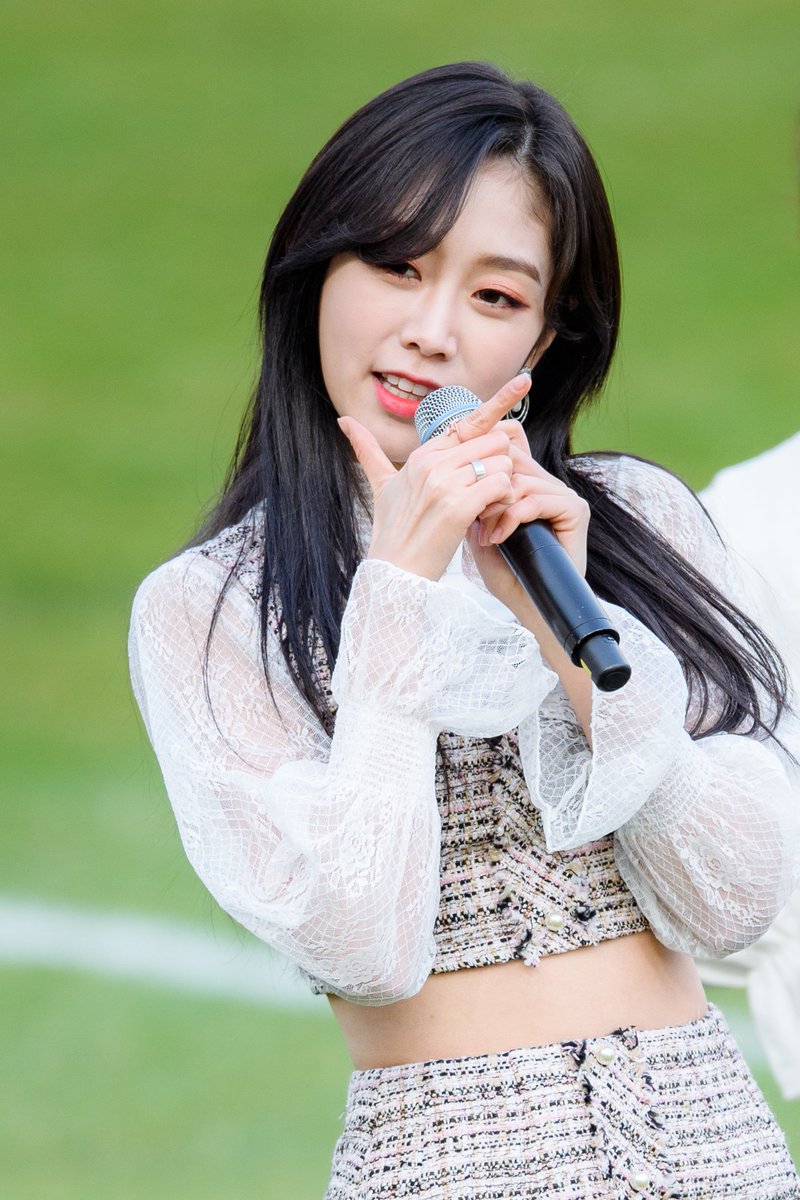 gallrof-Lovelyz tweet media