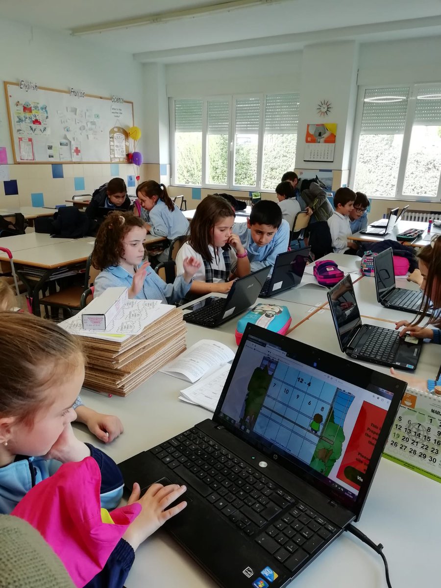 scarned0's tweet photo. Jugando con las cifras en el #ProyectoExplora. Juegos matemáticos para alumnos interesados y motivados. @scarned0 https://t.co/33203F1LlF
