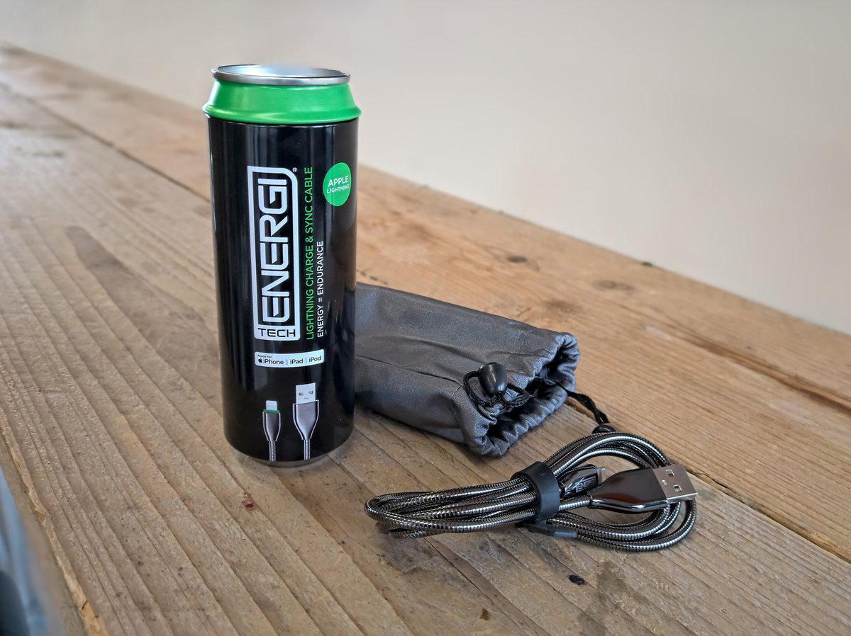 benwood's tweet photo. My @CCSInsight colleague Steve recently got this @TechEnergi Apple charging cable. Love the packaging which could look great in retail. A nice way to add value to the humble charging cable. Be interesting to see who ranges it. @MrMobileUK https://t.co/yEwSRIWUVy