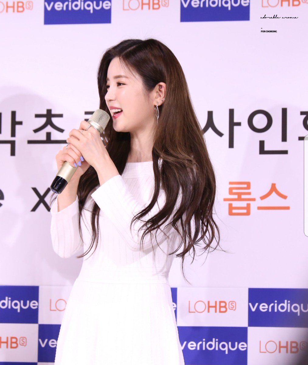 Adorablearoma_'s tweet photo. 190322 베리디크 팬사인회 초롱 preview
#초롱 #박초롱 (@Apinkpcr ) https://t.co/WlrCceckRg