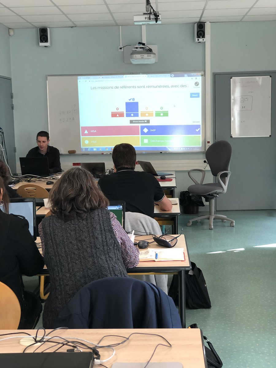 mp_Argenteuil's tweet photo. Rassemblement d’une partie des référents numériques du bassin d’Enghien - objectif : les missions de référent numérique @DANEVersailles #referentnumerique https://t.co/Ckg7XcqTsB
