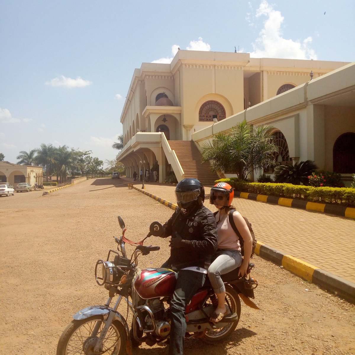 SlumTours's tweet photo. Explore kampala on motorbike (badaboda tours) we have best riders #kampalamotorbiketours #slumtours #citytours #walkingtours #bodabodatours #gadaffimosque #religiustours #culturaltours #foodtours #visituganda #shopping #market #markettours https://t.co/kTrYFsWtL6