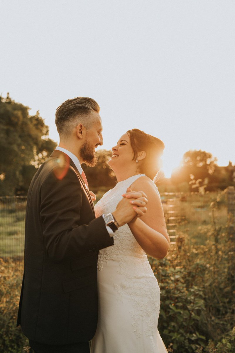 MrsPandP's tweet photo. Introducing Alternative Wedding Photographer @GraceEliz_Photo
https://t.co/1jVJ5hL47u
#AlternativeWeddingPhotographer #AlternativeWeddingPhotography #NaturalWeddingPhotography #EssexWeddingPhotographer #LifestylePhotographer #BlogSponsor https://t.co/HDe1tI3qwB
