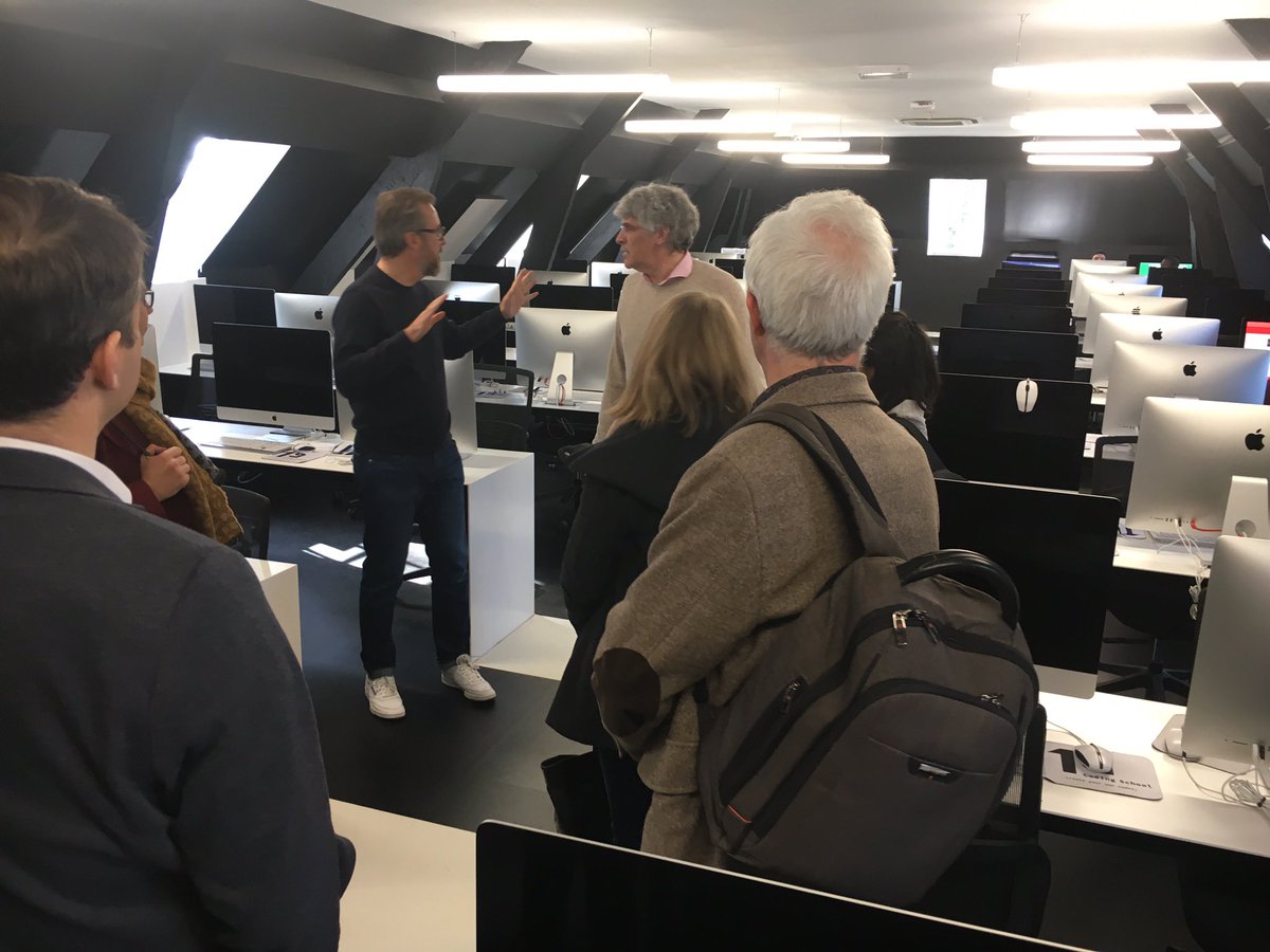 pbalancier's tweet image. Début de la visite @19codingschool avec #BeODL @digitalwallonia @Technofutur_Tic @LeForem @FormaForm_edu @CeforaFormation @IFAPME #Wallcode #DigitalWallonia #elearning #DigitalLearning