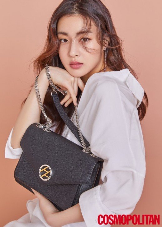 NetizenDrama's tweet photo. #KangSoRa For Cosmopolitan 💕 https://t.co/9dxbx4zV9L