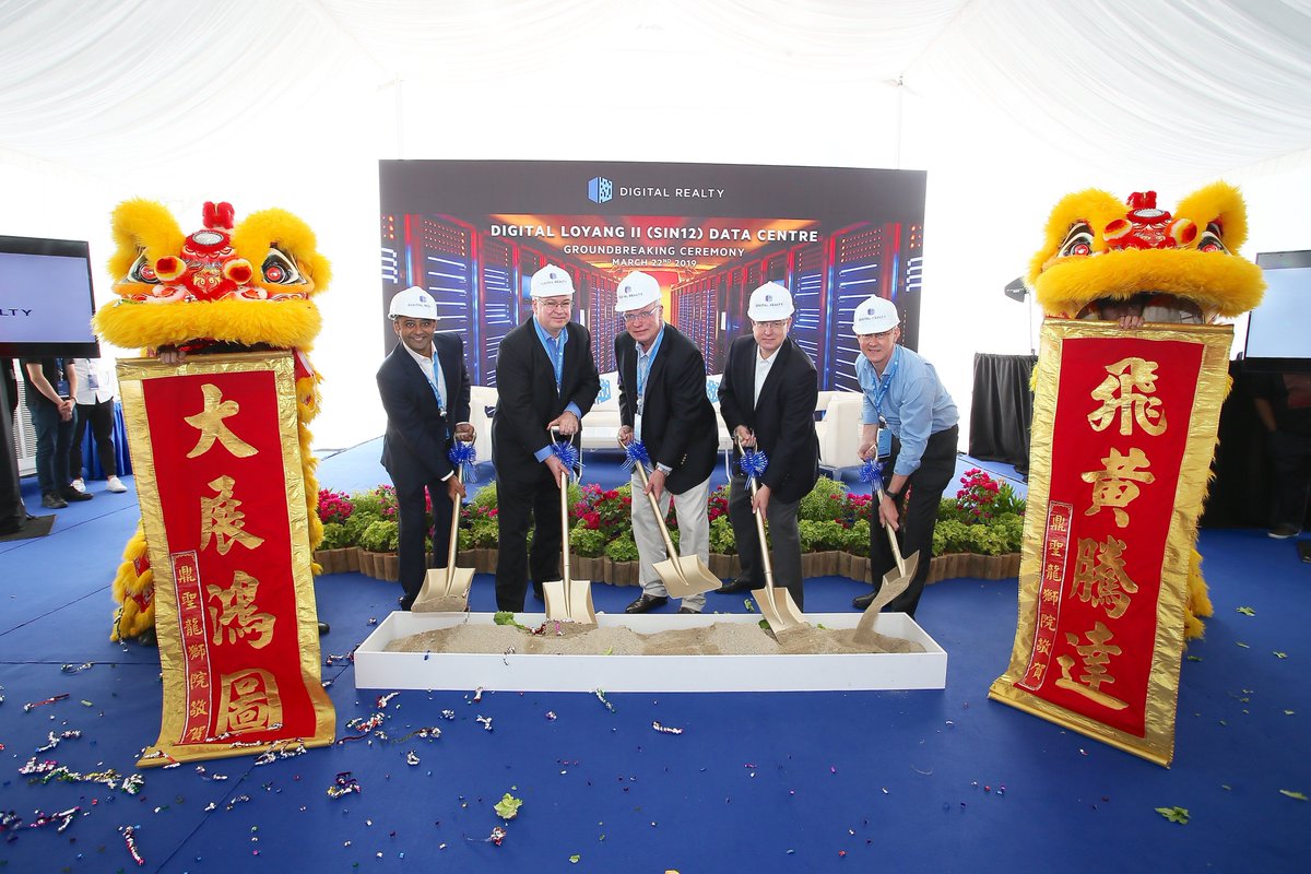 DigitalAPAC's tweet photo. We are very pleased to announce that we have officially commenced construction on our third #DataCentre in #Singapore at a #groundbreaking ceremony earlier today! @omer_wilson https://t.co/GArOW7fdBk #Digitalloyang2 #digitalloyangII #DigitalLoyangConnectedCampus https://t.co/04JMUjOzVU