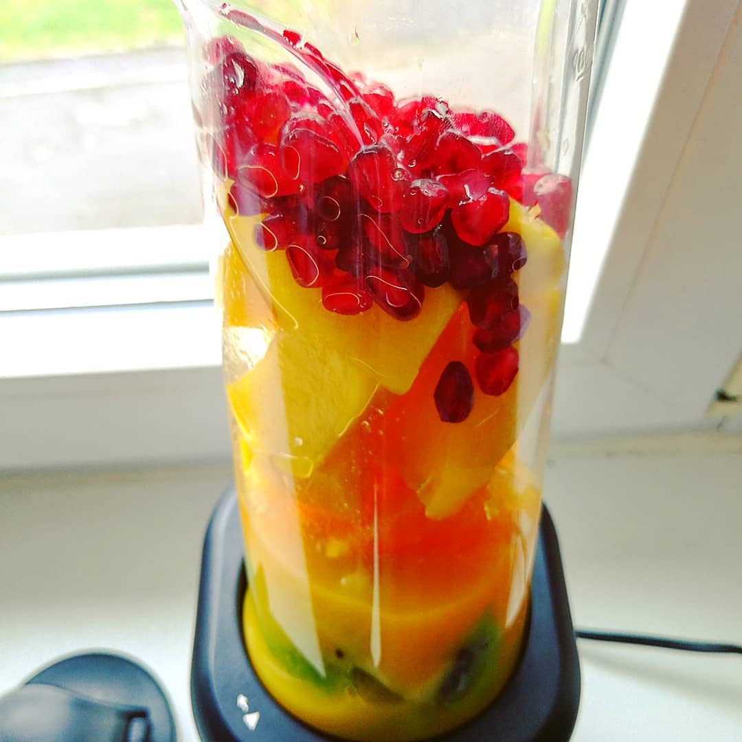 Innovationsraum's tweet photo. SMOOTHIES FÜR ALLE
🍓🍒🍎🍉🍑🍊🍍🍌🍋🍈🍏🍐🥝 https://t.co/hQ9gHmTBNh
