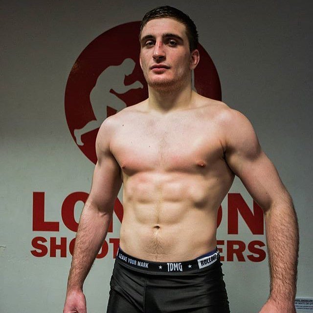 NoyoFood's tweet photo. @magicnorbi is back at bellator tonight 
He's in great shape and I pity his opponent 
#bellatormma 
#mma
#londonshootfighters 
#onlythebrave https://t.co/cuJX8Gjdim https://t.co/SuJJXf5NH0