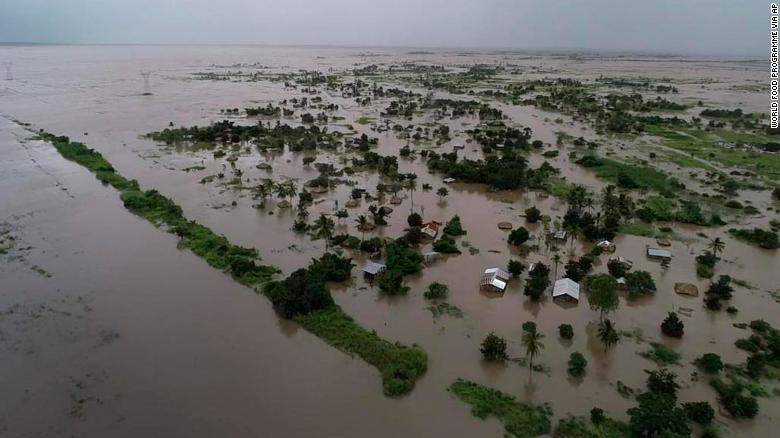 CNN's tweet photo. As many as "300 to 400" bodies line the banks of a road out of the city of Beira, in Mozambique, according to an eyewitness account, suggesting that the human toll of Cyclone Idai is likely to far exceed official estimates https://t.co/kfHQy2vQFO https://t.co/R3jF6LV4SF
