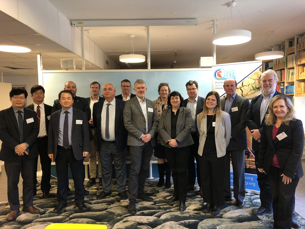 Very productive <a href="/OneGeology/">OneGeology</a> Strategic Steering Group meeting. Leading representatives from 5 Continents. Some great ideas for the future. Now to refine them into an action plan... <a href="/BritGeoSurvey/">British Geological Survey</a>