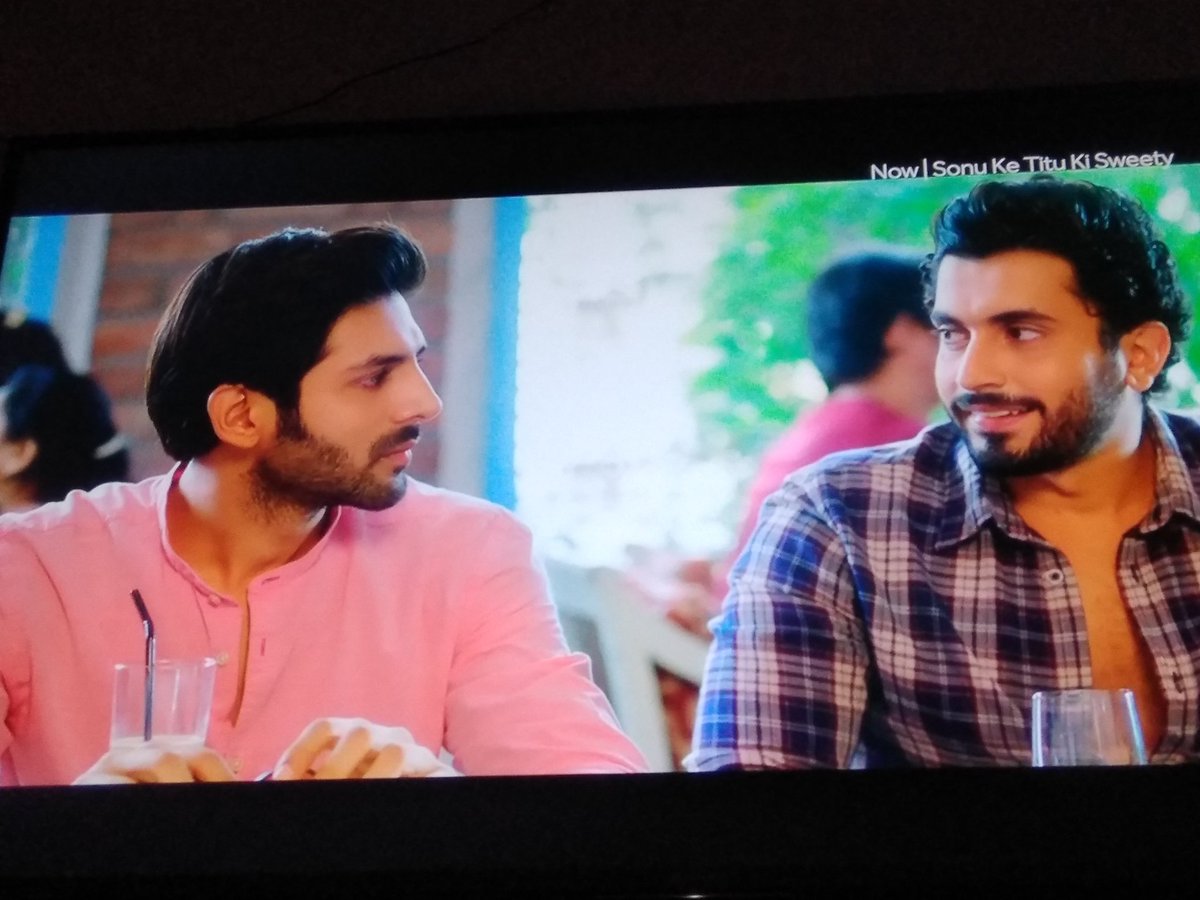 iankit_sri's tweet photo. To my all time favourite #Sonu thanku for coming everytime m home on any day of the week 😁. 

@TheAaryanKartik u seriously rocked. 
@luv_ranjan @mesunnysingh 

#bromance #wewantonemore https://t.co/llc9XUFJLS