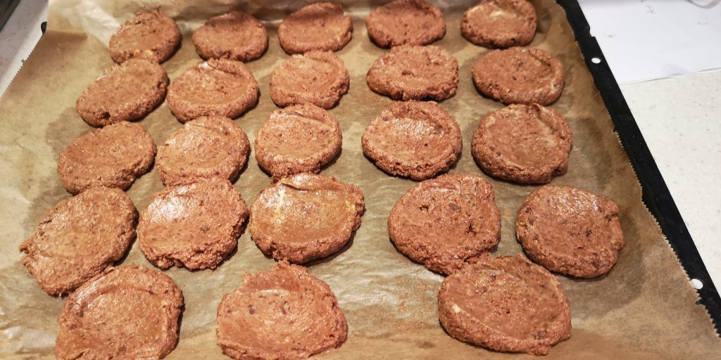 papillonzg's tweet photo. Čokoladni keksi /Chocolate cookies https://t.co/RqhLiFZ6w1 https://t.co/MvwQsYXF0g