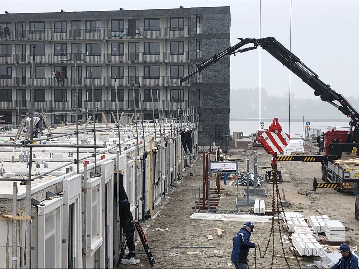 CLooij's tweet photo. Het Balkon Maassluis! Weer een productieve week! #waal https://t.co/8A4M7YlSum