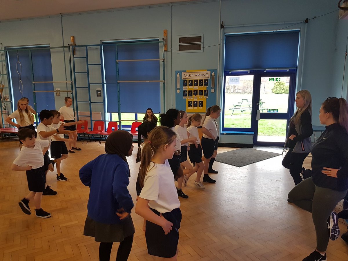 An amazing dance lesson in Year 5.
#HeartStoneOdyssey