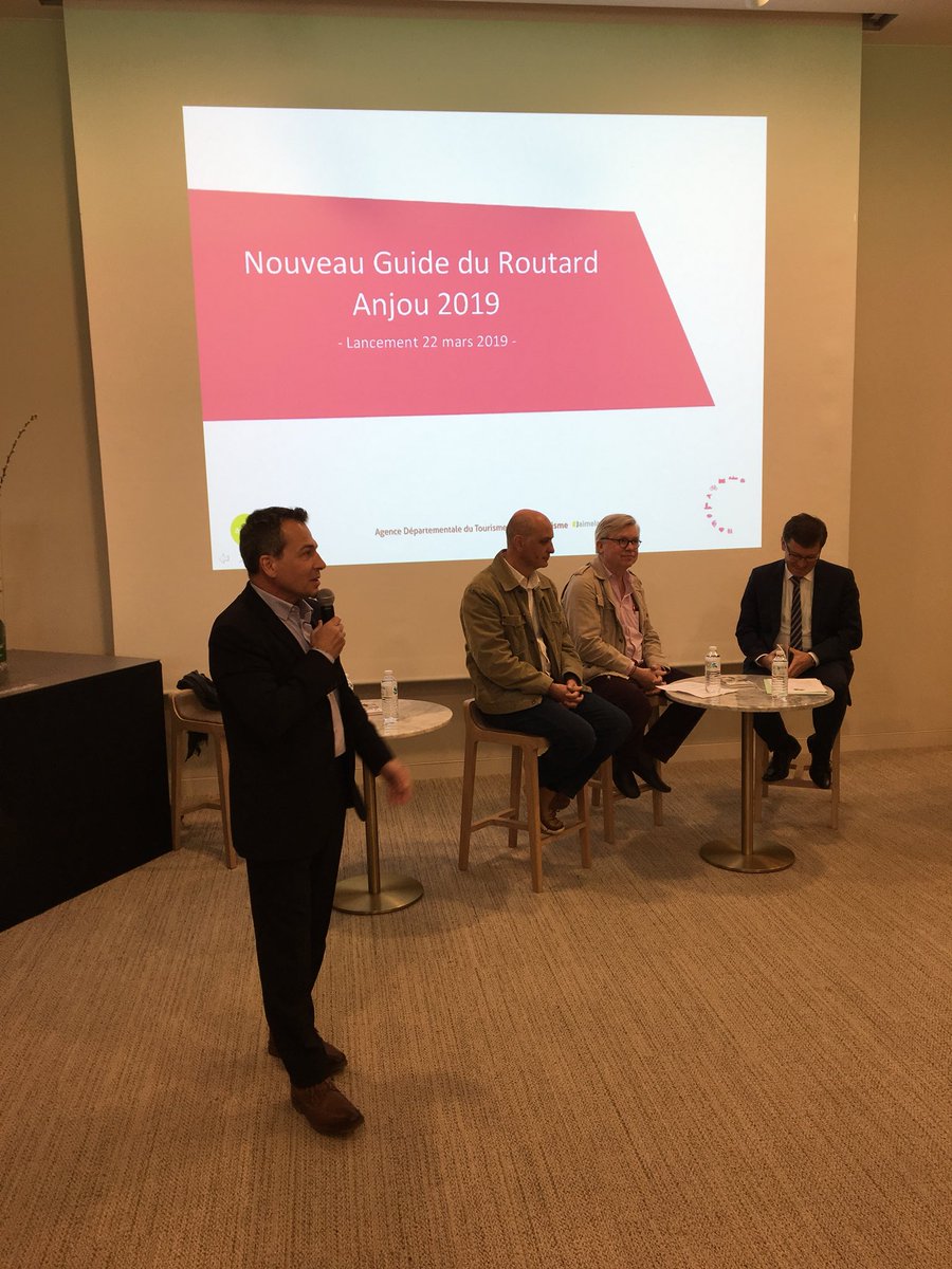MNooruddine's tweet photo. Lancement du Guide du Routard ANJOU par son créateur Ph. Gloaguen, Le directeur D. Griffon et le Pdt @chalopinbauge de @Anjoutourisme. « C’est en Anjou que la France est plus la France ». @Maine_et_Loire est riche de son terroir et incarne plus que tout autre le Cœur de la France https://t.co/Mpwh5hFPjx