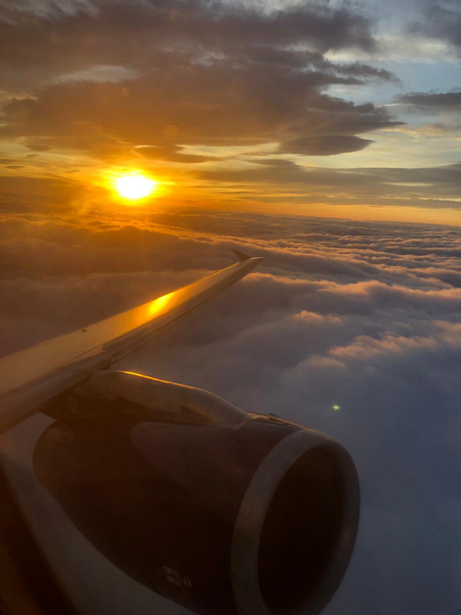 Lovely sunrise this morning climbing out of Edinburgh Airport this morning bound for Gatwick on the <a href="/British_Airways/">British Airways</a> BA2931. #Avgeek #BritishAirways #Airbus #wingfriday