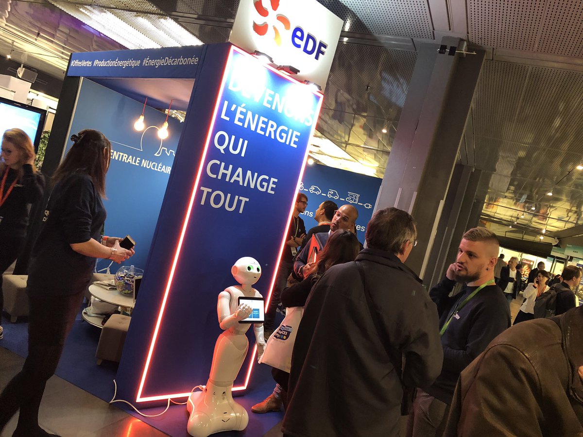 Le salon <a href="/madeinvdl/">Made in Val de Loire</a> ouvre ses portes et nos premiers visiteurs sont déjà là!! Vos hôtes <a href="/EDFofficiel/">EDF</a> &amp; <a href="/EDF_CVL/">EDF Centre-Val de Loire</a> vous accueillent avec le sourire et l’énergie !! #SemaineIndustrie #MIVDL19