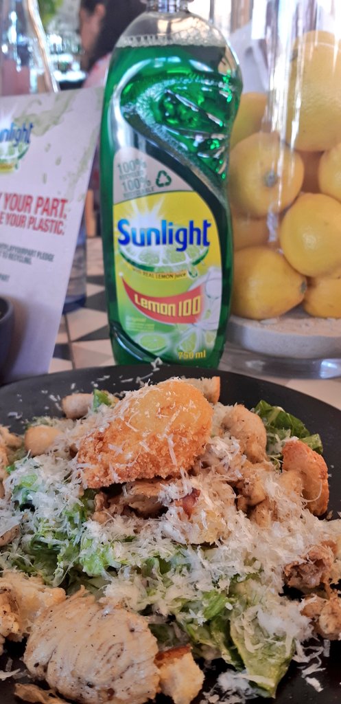 livingitupct's tweet photo. Thinking back to the #SunlightPlayYourPart campaign on #GlobalRecyclingDay held at @LaParada_ZA earlier this week. Delicious food along with a great message to play your part & recycle plastic ♻️ Take the pledge now at https://t.co/PTaRGveAaq #FlashbackFriday #ecowarrior 🌍💚 https://t.co/uwDezvMIUS