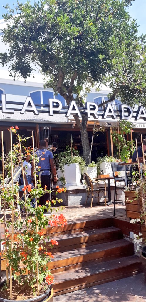 livingitupct's tweet photo. Thinking back to the #SunlightPlayYourPart campaign on #GlobalRecyclingDay held at @LaParada_ZA earlier this week. Delicious food along with a great message to play your part & recycle plastic ♻️ Take the pledge now at https://t.co/PTaRGveAaq #FlashbackFriday #ecowarrior 🌍💚 https://t.co/uwDezvMIUS