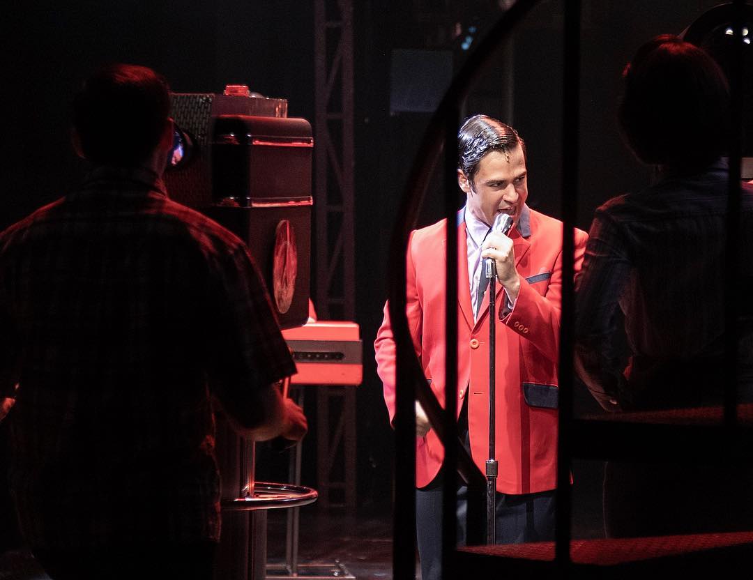 JerseyBoysOz's tweet photo. “It’s very rare to have a character develop &amp; grow so much through a show. Frankie goes from a young kid to a superstar within a few hours. It’s a challenge but the best thing.” Ryan Gonzalez as Frankie Valli, captured by ensemble star @TheJosephNaim 🎙🎙🎙🎙 #JerseyBoysOz https://t.co/nKbwo08KFO