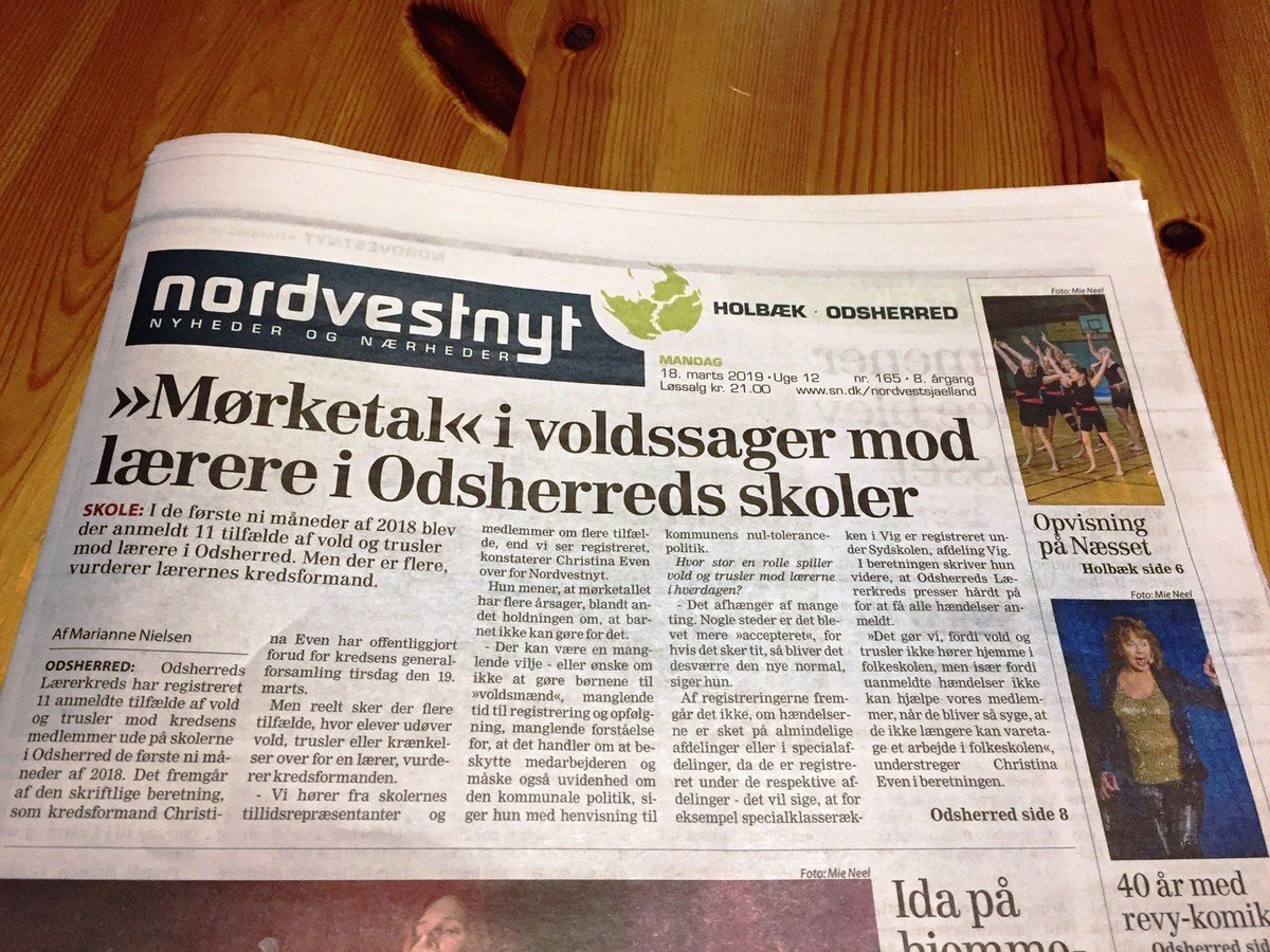 KnudAageBack's tweet photo. FARVEL &amp; TAK! er den eneste rimelige reaktion på denne urimelige overskrift. For selvfølgelig skal INGEN voldelige elever accepteres på skolen. INGEN! Se mere på Verdens bedste skole: https://t.co/rzisDHAFWk https://t.co/tDrW8wj3FL