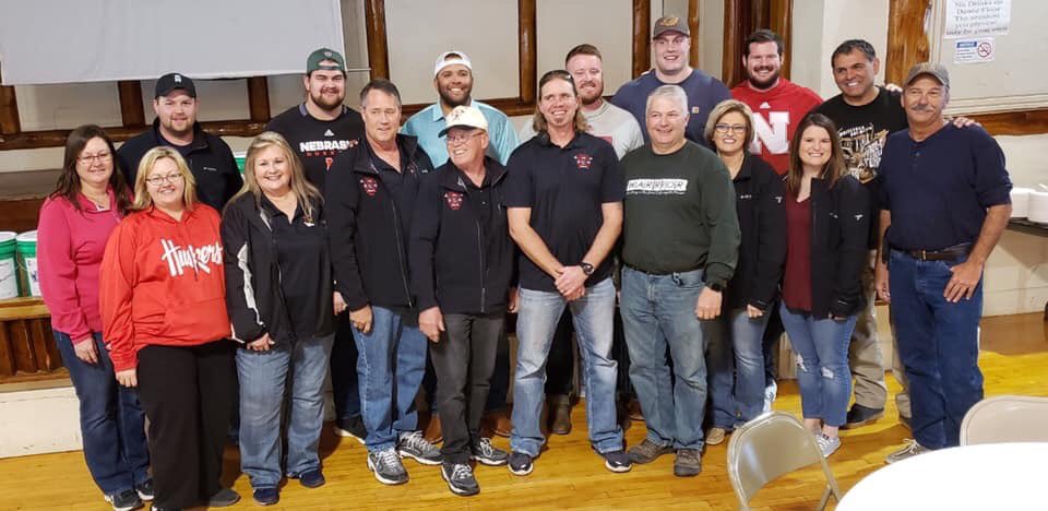 JeremyTheilen's tweet photo. Had a few past huskers now pro FB come to town to show support, thank everyone for what they did, and bring attention to what happened in the Midwest. @CoachCodyGreen @slong_61 @Sirles71_HSKR @brentqvale @zster_p #huskerpower #NebraskaFlood2019 #NebraskaStrong #WeAreWarriors https://t.co/jT0TdZnauO