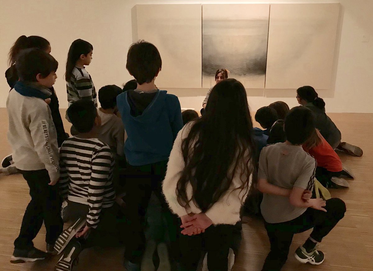 artiescola's tweet photo. L’exposició “Vacuum” de l’artista Rosa Codina ens permet apropar-nos al seu món des de l’objecte i establir connexions amb la ciència. Gaudim de les propostes educatives!!! @artiescola @museumataro #CalArenasCentreDart #RosaCodina #ArtiCiencia #procescreatiu #alumnesde4t https://t.co/zrvpRw7UTg