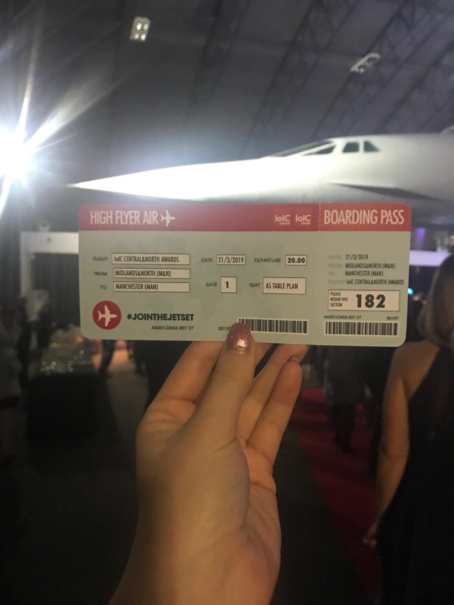 dawn_y_mills's tweet photo. Great night and pleased to receive an award of excellence @IoIC_Central awards for our work with Royal Canin. We didn’t win our category but good to get the recognition and celebrate the best of internal communications engagement @RoyalCanin #jointhejetset @WeCreateClarity https://t.co/M7RtijPcpM