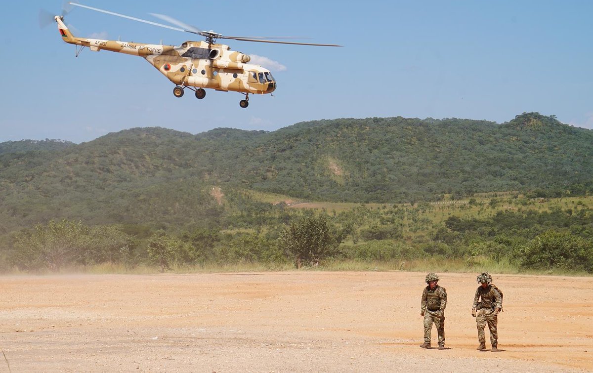 Nothing like winding down for the weekend with some heli ops. ZDF showing off their toys. A cracking end to a cracking ex in Zambia with #6rifles trainers in support #therifles #helicopter #swiftandbold