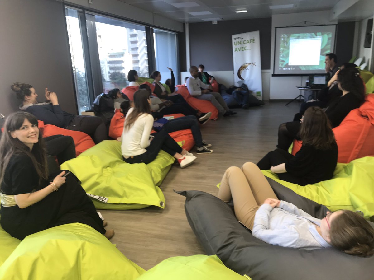 EChenut's tweet photo. Pour mieux imaginer #MGENDemain, quoi de mieux que de s’autoriser à rêver ! 

À l’occasion de la 19eme journée du Sommeil, une petite pause d’apprentissage de la micro-sieste avec les salariés de @groupe_mgen. 
@INSV_Sommeil @EPaquaux @RaphaelGusdorf @mgen_rh @MMMieux https://t.co/y3GCLbIdMZ
