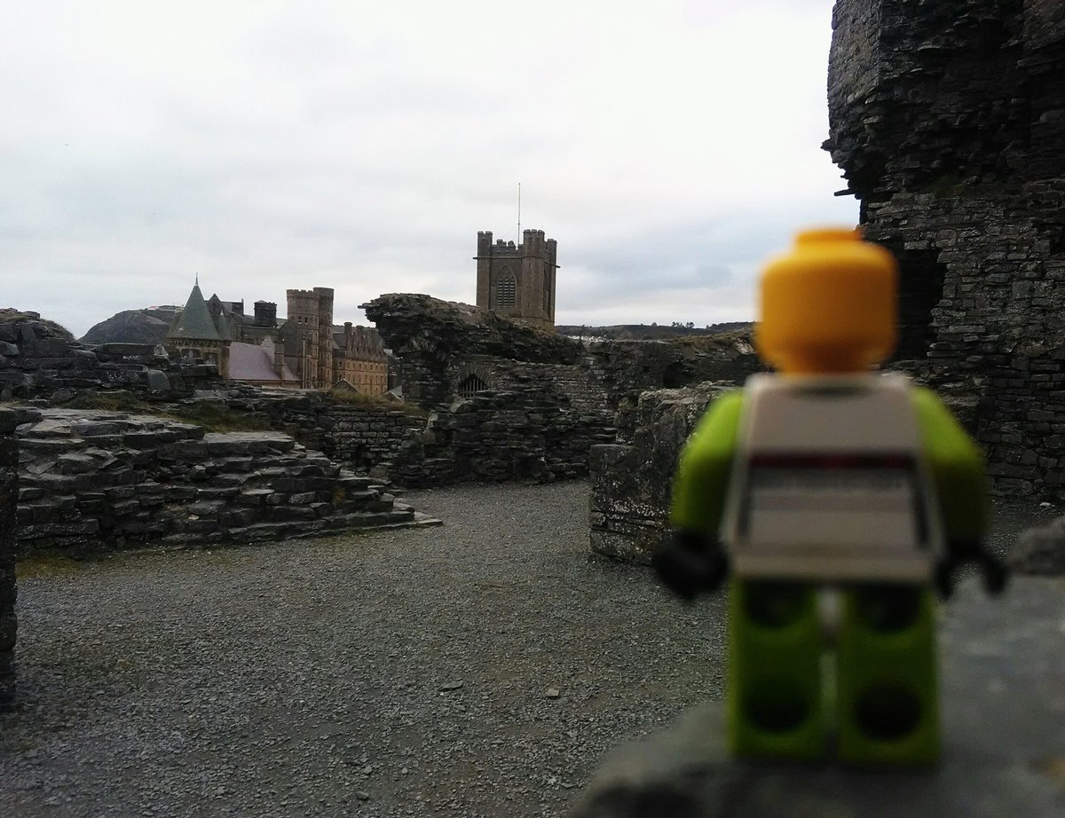 Lego_Man81's tweet photo. Having a ball here in #aberystwyth even managed a pre work walk down to the castle 😊 https://t.co/5mgN53X4Yv