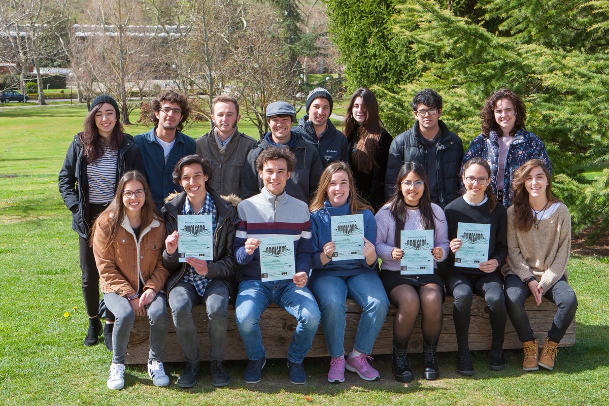 fylunav's tweet image. ¡Nace #Amalgama, la revista literaria de los alumnos de 1º del Grado en Literatura y Escritura Creativa (LEC) de la @unav! En esta publicación los lectores podrán encontrar #relatos y #poemas escritos por estudiantes de las distintas Facultades ➡️ bit.ly/2UPClUe