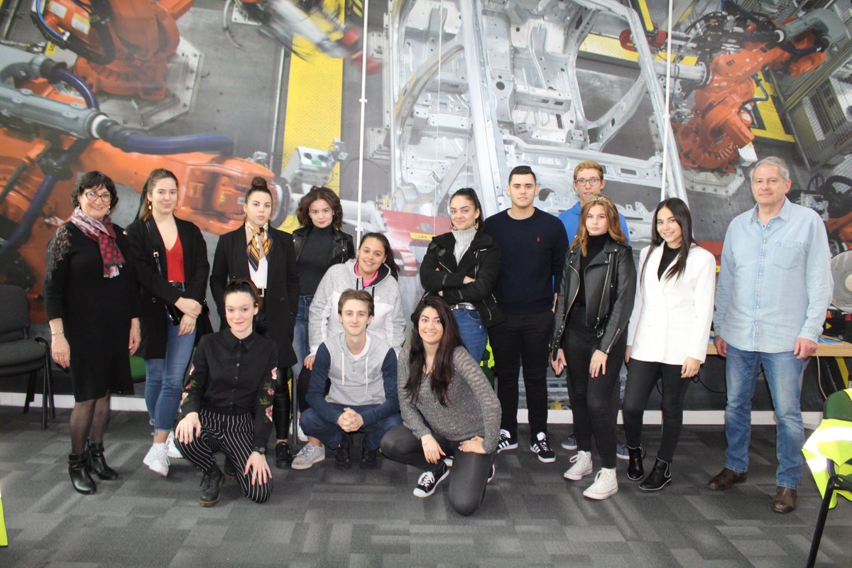 JLR_EBPC's tweet image. Some lovely students from Lycee La Pleiade all the way from France visiting us @JLRHalewood Full marks for delivery and organisation. Thank you for making us so welcome. @JLRHalewood @BMetC @Tomorrows_Eng #Inspire