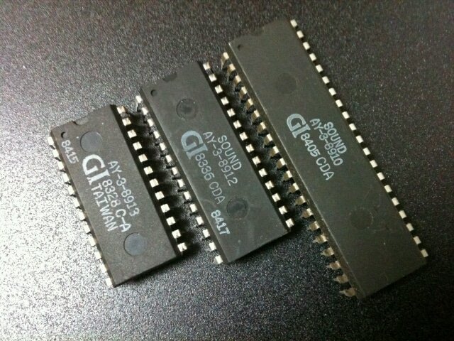 シンクレア『ZX Spectrum』では、汎用I/Oポートが1組削除された『AY-3