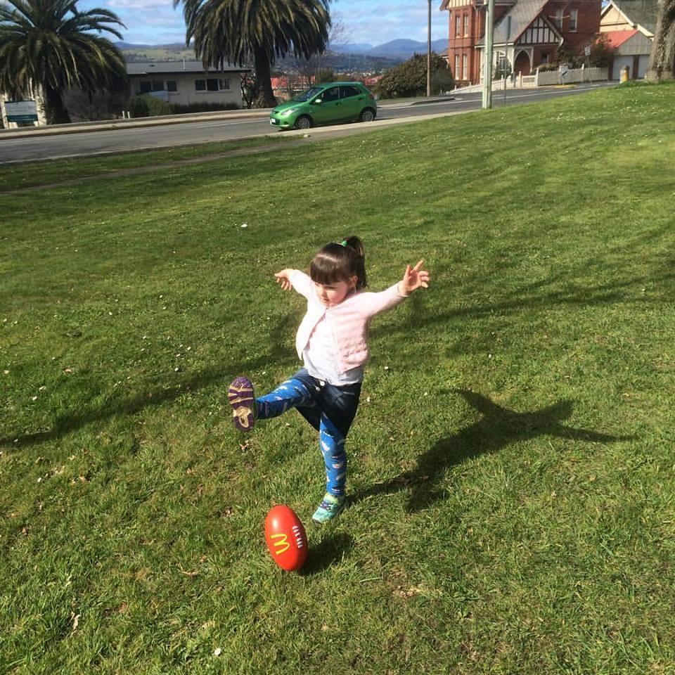 OzKitsch's tweet photo. Need an end of the week pick-me-up? Enjoy the awesome responses to Tayla Harris's #TAYLAKICKCHALLENGE 
Pics c/- @MicahLambert @brett_kirk @burtybob71 @AndrewSertori
#kicklikeagirl @sammostyn #AFLW https://t.co/Jl4LexnW12