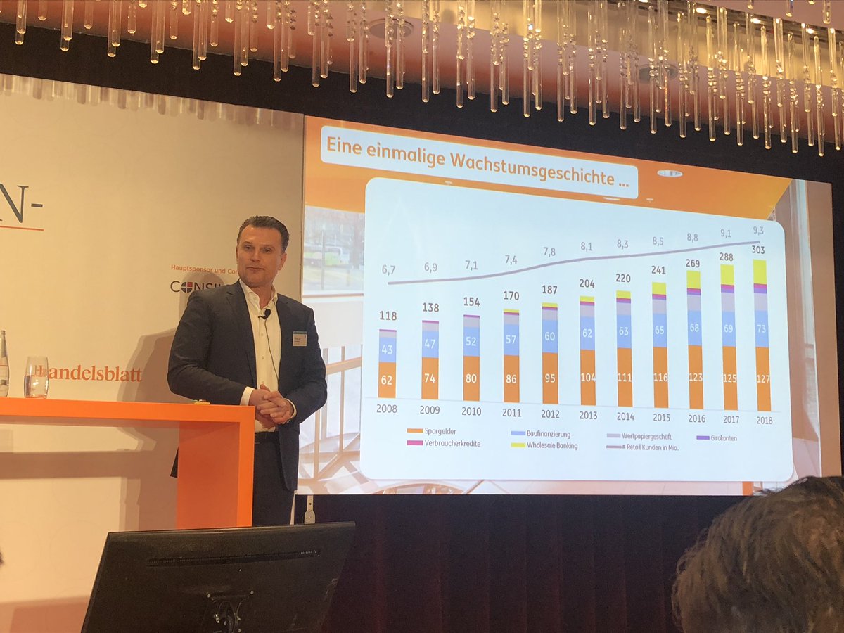 KnightSirKai's tweet photo. Guter Auftakt des zweiten Tages der #HBbanken in Frankfurt. @Arno_Walter von der @comdirect, Markus Gunter von @n26 und Jürgen von der Lehr von @ING_Deutschland mit Einblicken zur aktuellen strategischen Arbeit https://t.co/CM0nWj7LTX