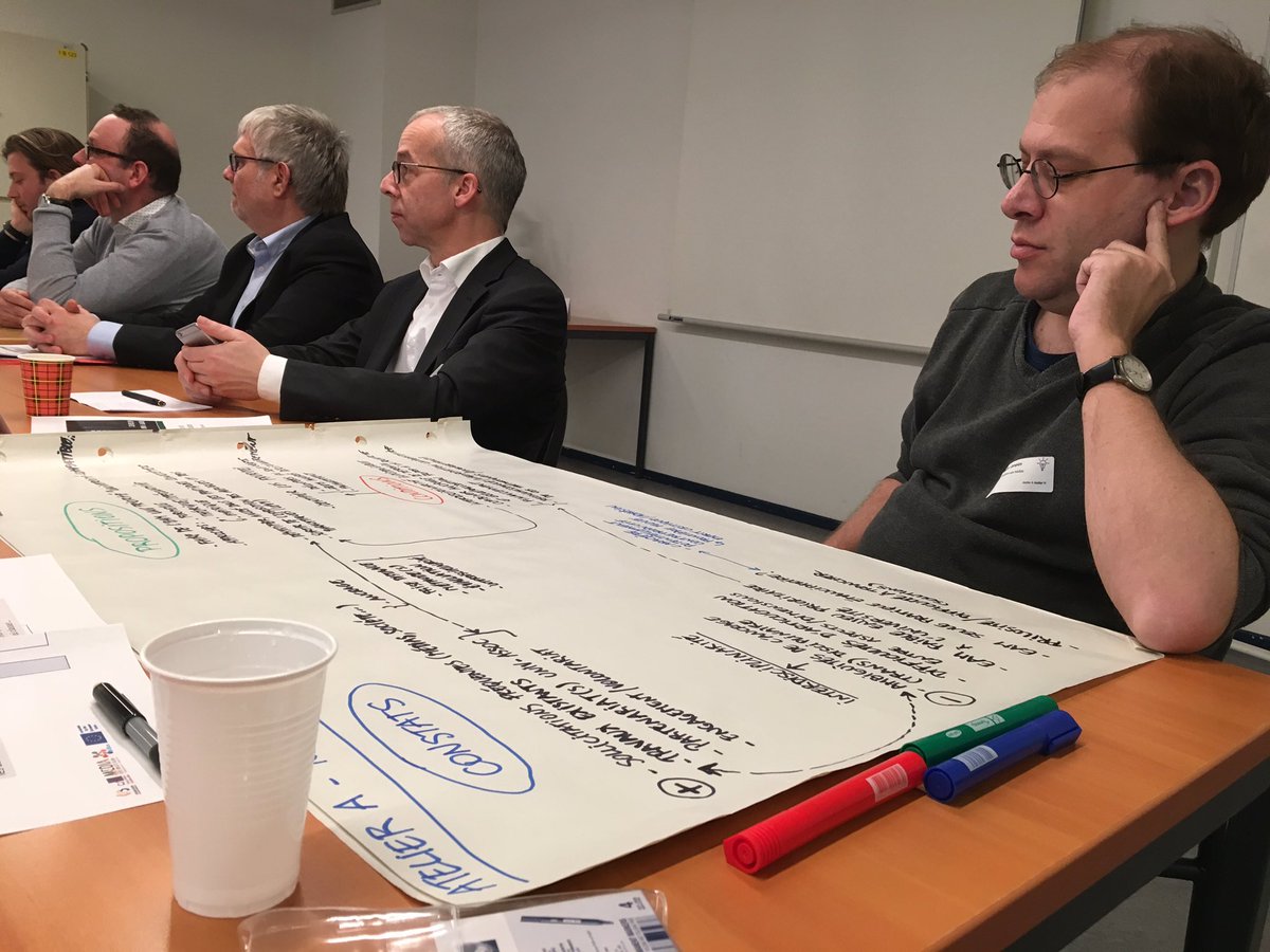 acorban's tweet photo. Methologie participative at #eventlabBBico #fakenews avec une prise de note active de @bat_campion lors de l’atelier « recherche » https://t.co/Cmqu2z6HYw