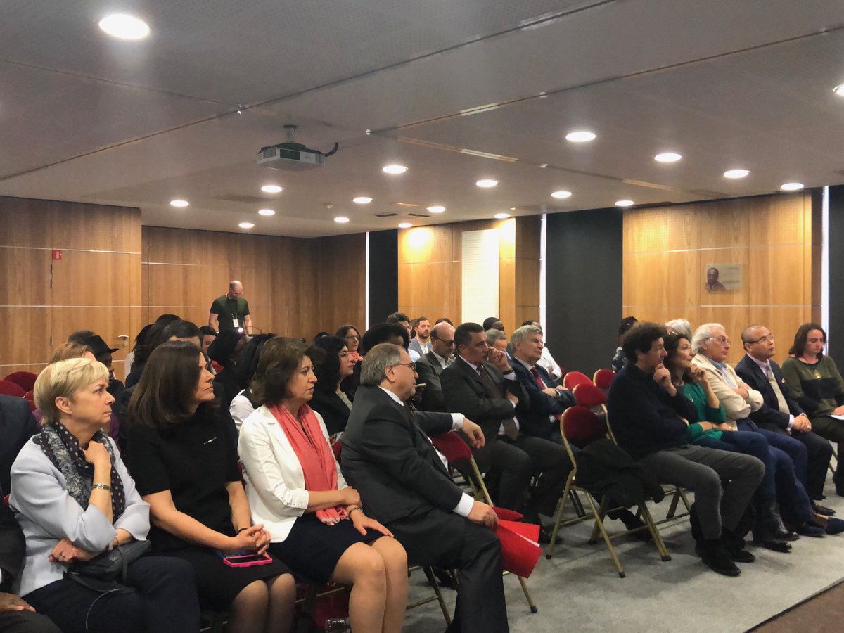 vtaveau's tweet photo. .⁦@OIFfrancophonie⁩ #mon20mars projection ce matin du documentaire « Armenies le temps des artistes » pour la 1ère fois en France au siège #Francophonie en présence Administrateur Adama Ouane, des auteurs,  réalisateurs producteurs et nombreux invités ⁦@GAFFrance⁩ https://t.co/jT8zxrIir9
