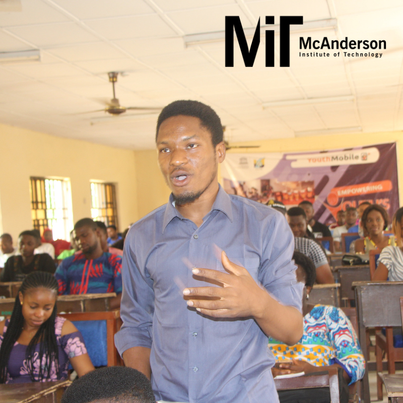 McAndersonNG's tweet photo. ONGOING:
#FinancialFriday
"First step- Write down your idea" - Akindolani Akindayo
The students being treated to a documentary on the
15 Characteristics of Effective Entrepreneurs are learning to #Takection on their business ideas.
@UNESCO @YouthMobile_ @FCTA https://t.co/EkoUdAqP5i