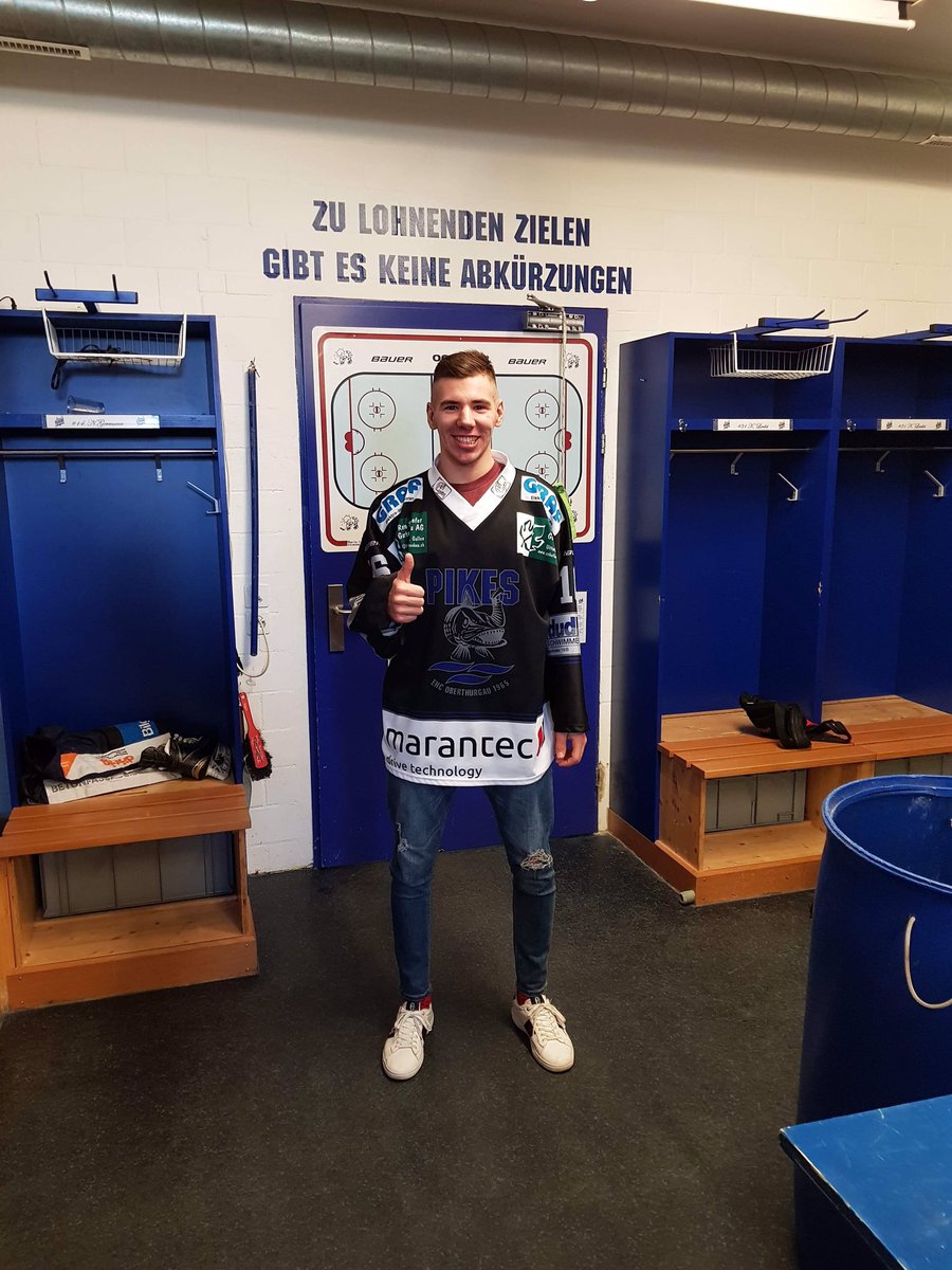 New chapter in my hockeylife ⚫️⚪️ #EHCPikes