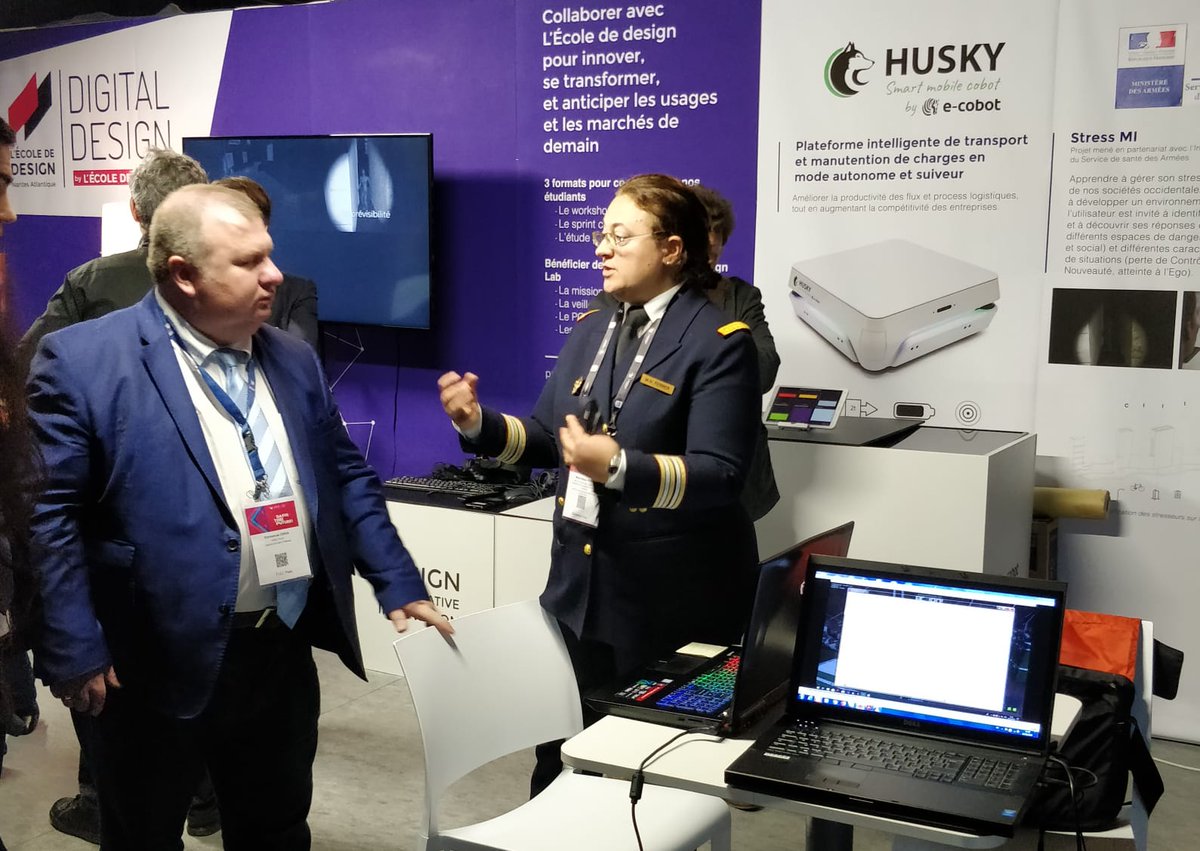 EdouardDurand's tweet photo. Emmanuel Chiva de l'Agence Innovation Défense nous rend visite pour voir les résultats du projet #StressMe réalisé en partenariat avec l'IRBA (Institut de Recherche Biomédicale des Armées) @HM_UX_designlab @lecolededesign #marsdigital https://t.co/u0ibsRsccx