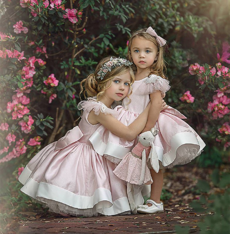 ‌صَداقة الـرُّوح ،
مع من تفهَمه ويفهمُك بغَير كلامٍ ..
شيءٌ عزِيز الْمَنال ،
لكنَّنا لا نعْرف قيمتَه إلاَّ حِين نجِد أنْفُسنا بينَ كثِيرين ❗