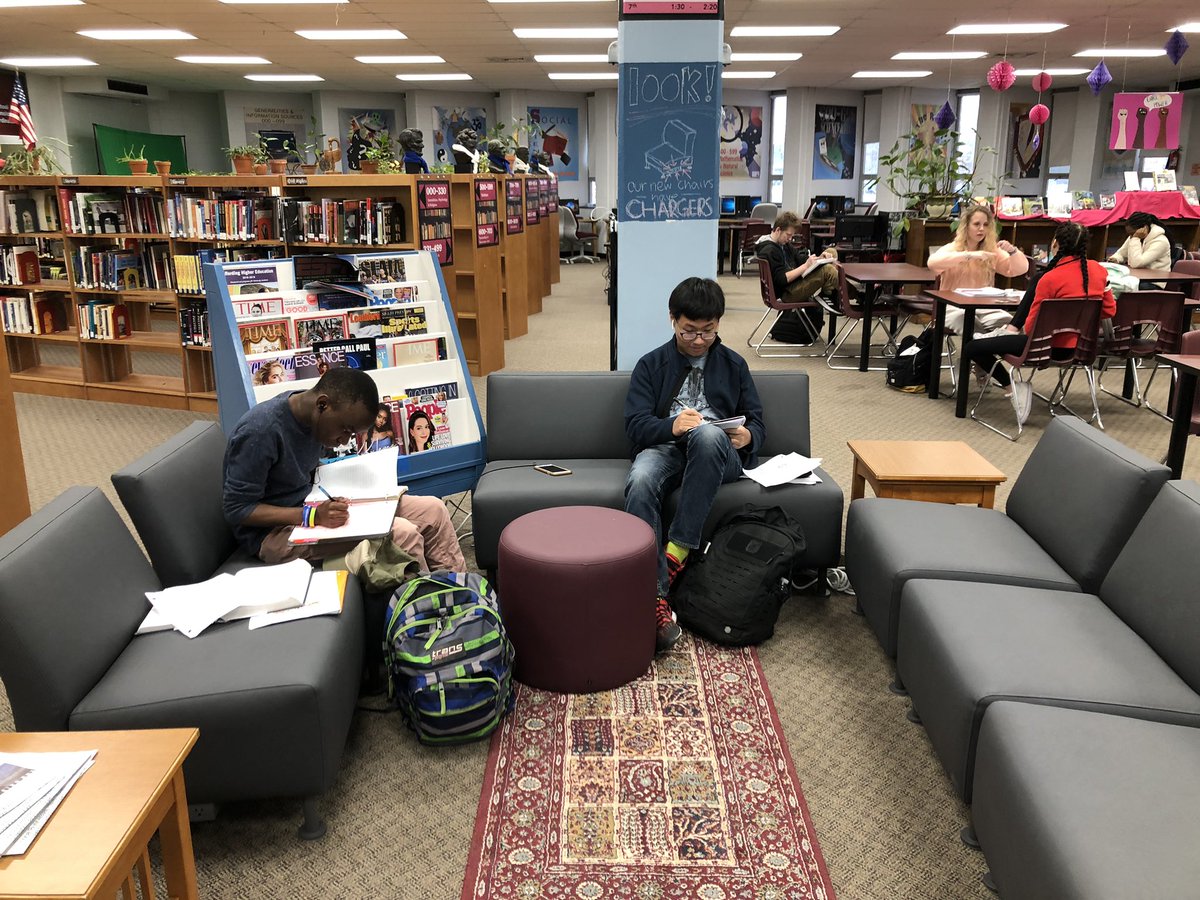 BruinsLibrary's tweet image. Thank you @Bruin_Principal the new library chairs are a hit! @Lmr777Lynn @lmsjanlan #futurereadylibrary