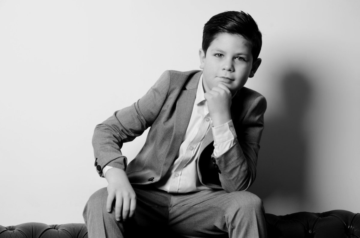 CHOICEMODELUK's tweet photo. From smart to casual, swipe left 📸 

Model: Zachary #model #talent #goodvibes #modelling #submissions #TeamCMM #Modellingagency #TV #Commercial #Editorial #Film #UKModels #Fashionshoot #FridayFeeling https://t.co/zeGENLqPkf