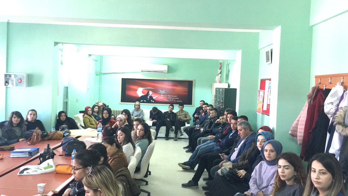 AkifHilvan's tweet photo. Şanlıurfa 2023 Eğitim Vizyonu toplantımızdan. #ŞanlıurfaEğitim2023Vizyonu @hilvankymkmligi @HilvanIlceMEM @serafettinturan @ziyaselcuk @UrfaMem https://t.co/QOz996yKCL