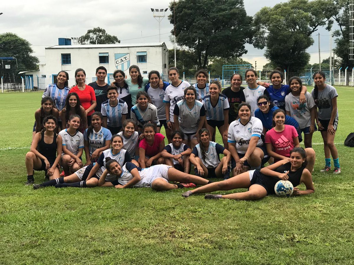 SilNoemi19's tweet photo. Vamos Azul ⚽️❗❗ Este año es nuestro !! #AtleticoAzul #AtleticoTucuman #FutbolFemenino https://t.co/zBqh44npkJ
