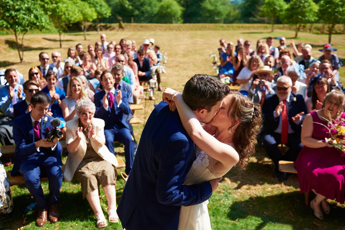 New #wedding on the blog- the completely lovely Jess & Will celebrating @DeerParkHotel @mdDeerParkHotel @DeerparkEvents @sw_venues @wedven @DWGNaomi @WEDMAGAZINE #devonwedding willdolphinphotography.co.uk/deer-park-wedd…