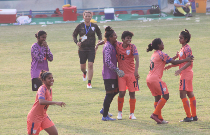 TFGfootball's tweet photo. Champions of South Asia!
@IndianFootball 3-1 Nepal
#BackTheBlue #SAFFWC #ShePower
Watch LIVE https://t.co/bpdUG0E607 https://t.co/4TCQ4LFeoL