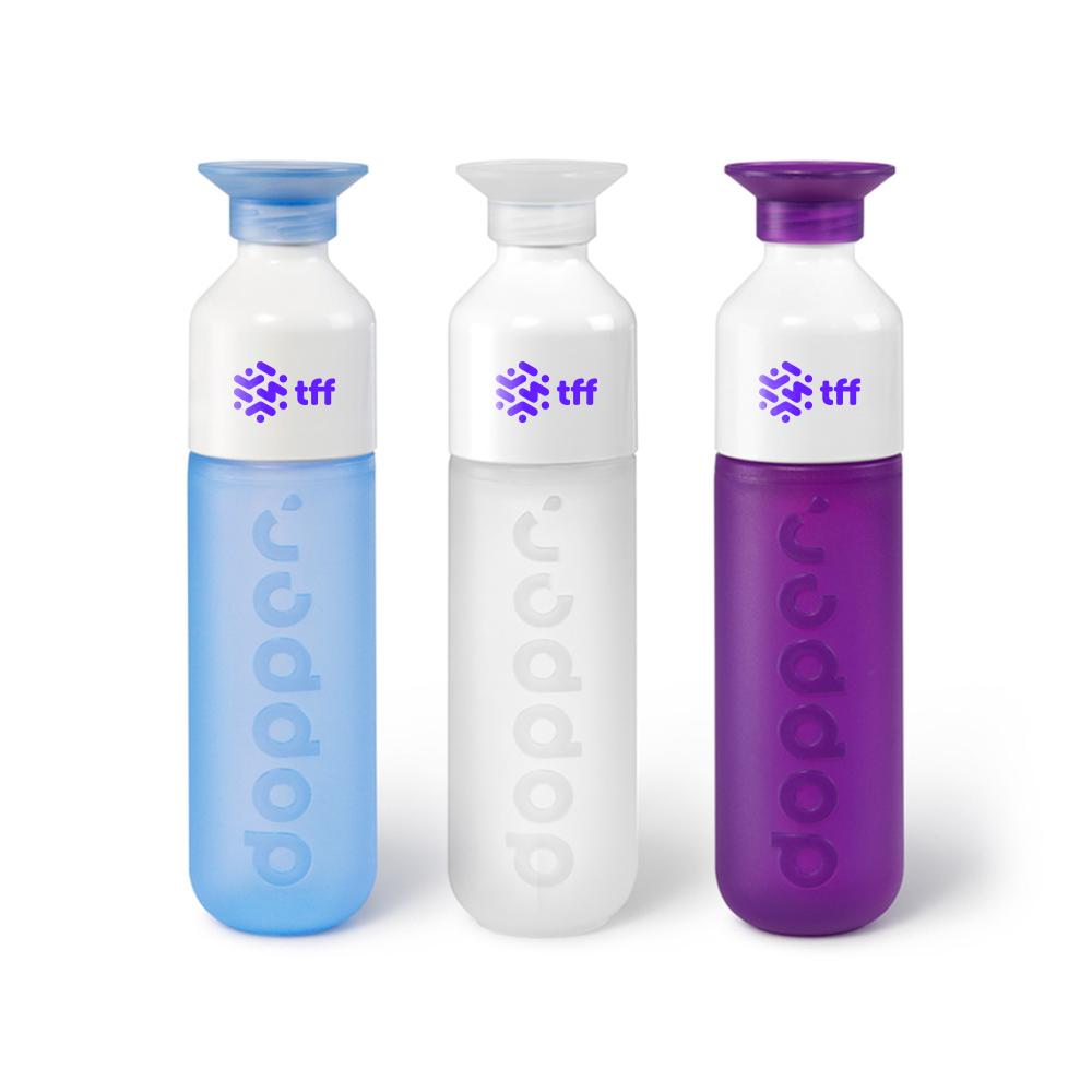 thoughtforfood_'s tweet photo. Who loves our branded Dopper Waterbottles from the 2017 #TFFSummit in Amsterdam? @De_Dopper aims to create awareness regarding single-use plastic waste and support safe drinking water projects globally, by providing sustainable design for water bottles. #worldwaterday https://t.co/4qHyB8EAhf