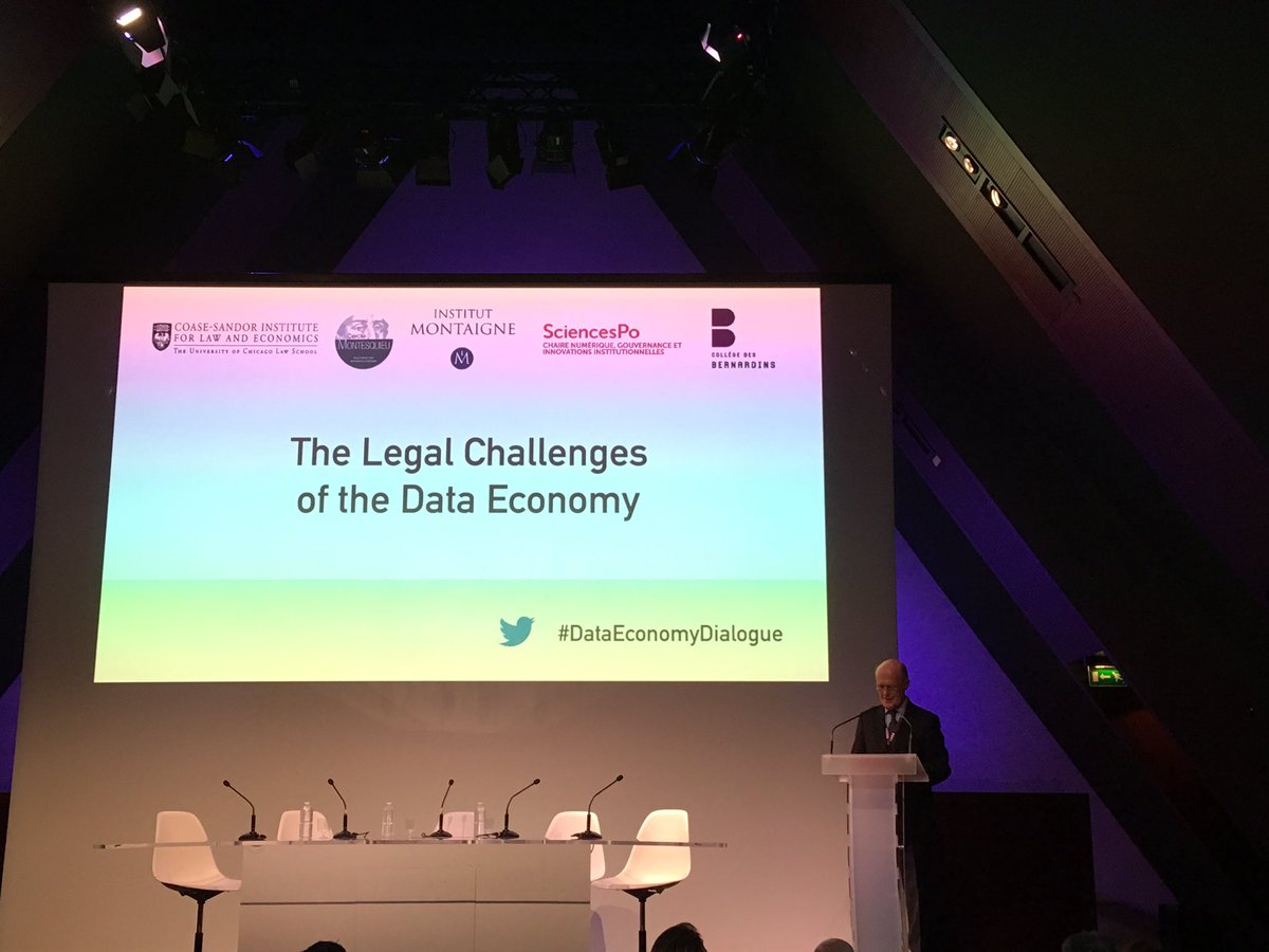 DotLegalDesign's tweet image. At the conference « Legal challenges of the Data Economy » in @CBernardins &amp;amp; his director Hubert Du Mesnil says « to bring different backgrounds together is quite compulsory, we cannot work alone” it applies to Law &amp;amp; Design !  #DotLegalDesign #DataEconomyDialogue